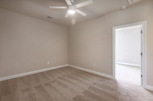 4516 Berkman Dr, Austin TX  78723-1217 exterior