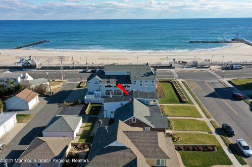 4 Washington Ave, Avon NJ  07717-1459 exterior