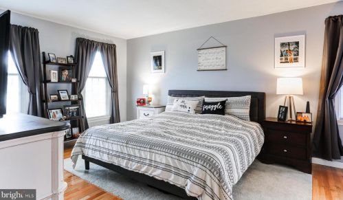 1546 Dunmore Dr, Lancaster PA  17602-1247 exterior