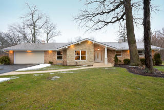 217 Oak Dr, Elburn IL  60119-9095 exterior