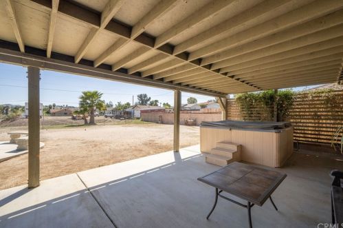 19063 Spalding Ave, Riverside CA  92508-9417 exterior