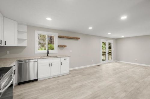 3366 Creekwood Dr, Rex GA 30273-2115 exterior