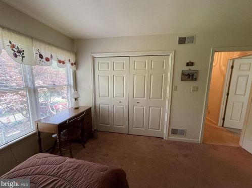 112 Bentley Ln, Lancaster PA  17603-6223 exterior