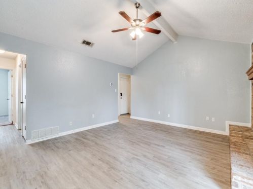 6001 Old Mill Ct, Fort Worth, TX 76148-3651