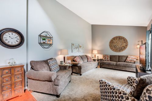 415 Bradford Pl, Lemont, IL 60490-3193