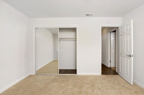 338 Plaza De Benito Juarez, Vista CA  92083-3549 exterior