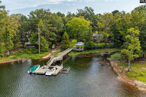 225 Country Lake Dr, Lexington, SC 29072-9531