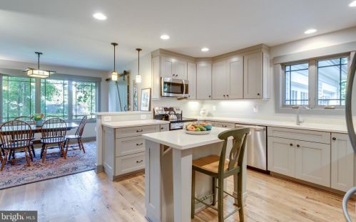 113 D St, Purcellville, VA 20132-3311