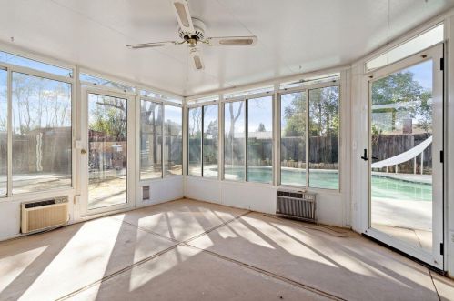 8716 Lodestone Cir, Elk Grove CA  95624-2520 exterior