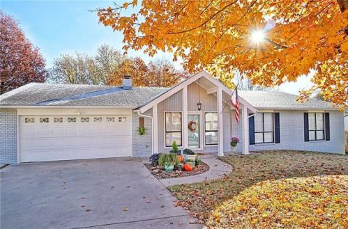 148 San Jose Dr, Springdale, AR 72764-2538