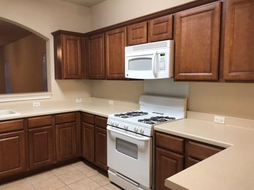 249 Poplarwood Dr, Uhland TX  78640-5752 exterior