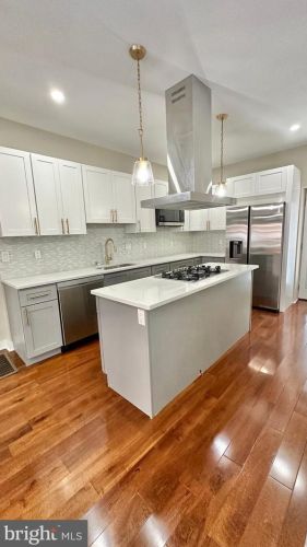 5350 Cedar Ave, Philadelphia PA  19143-1918 exterior