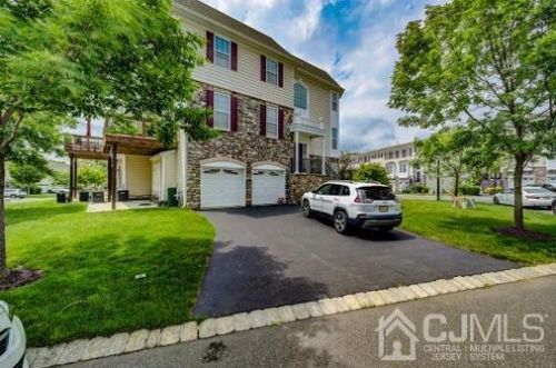 27 Daly Ct, Old Bridge, NJ 08857-4410
