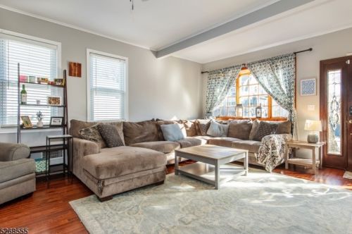 17 Bayard St, Nutley, NJ 07110-3303
