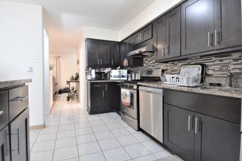 7769 Nordica Ave, Niles IL  60714-3311 exterior