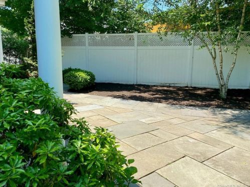 76 New Canaan Ave, Norwalk CT  06850-2645 exterior