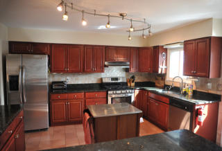 14 Stony Hill Ct, Kinnelon, NJ 07405-1936