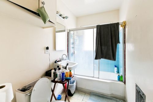 432 Ivy St, Glendale CA  91204-1027 exterior