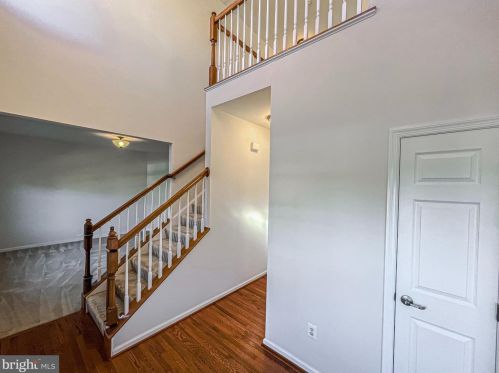 13663 Hastenbeck Dr, Gainesville VA  20155-3623 exterior
