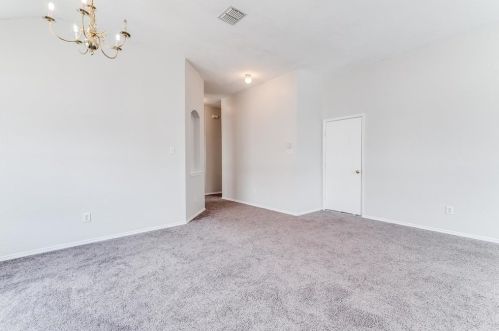 1233 Mountain Air Trl, Fort Worth TX  76131-5446 exterior