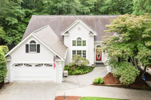 543 Victoria Rd, Holly Springs, GA 30189-5176