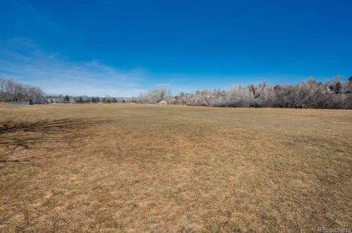 7569 Rosemary Cir, Englewood CO 80112-6419 exterior