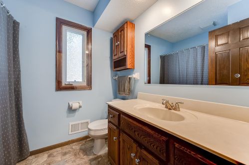 4012 Cinnabar Dr, Saint Paul MN  55122-2943 exterior