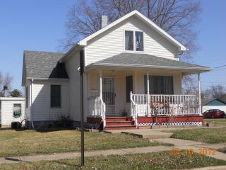 1123 Church St, Hollowayville, IL 61356-1314