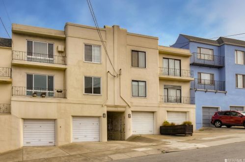 1366 17th Ave, San Francisco CA  94122-1943 exterior