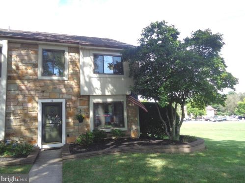 38 Topaz Ln, Trenton, NJ 08690-3614