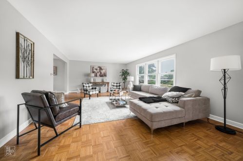 932 Mallard Ct, Palatine, IL 60067-7013