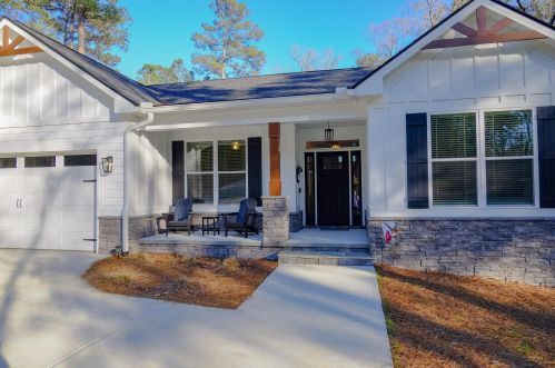 132 Bereau Dr, Mc Cormick, SC 29835-2408