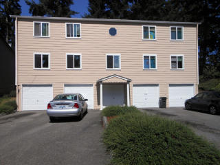 1801 Woodland Glen Dr, Tacoma, WA 98444-3045