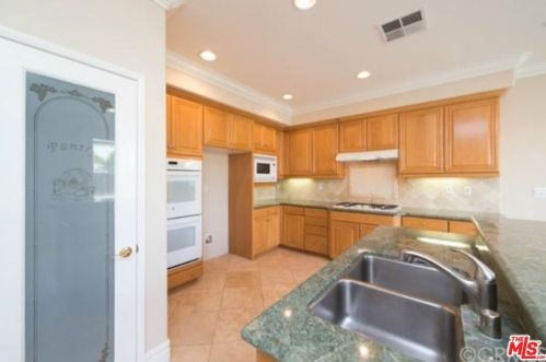 285 Rose Blossom Ln, Anaheim, CA 92807-3252