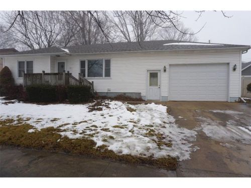 213 Washington St, Monticello IA  52310-1675 exterior