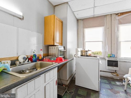 3336 22nd St, Philadelphia PA 19140-4705 exterior