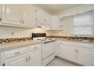 812 City Park Ave, Portsmouth, VA 23701-1902