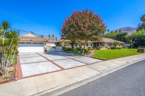 3520 Watkins Dr, Riverside CA  92507-4609 exterior