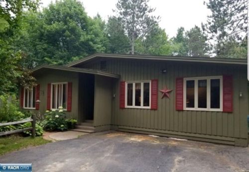 8824 Palm Rd, Britt, MN 55710-8341