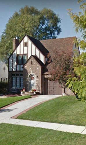 7040 Olcott Ave, Hammond, IN 46323-2040