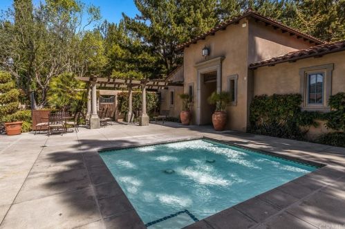 49 Bower Tree, Irvine CA  92603-0106 exterior