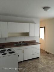 8202 Crousore Rd, Indianapolis IN  46219-1811 exterior