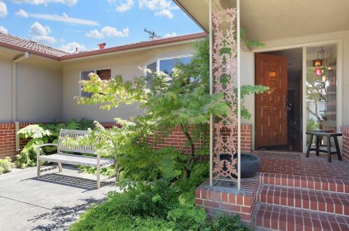 820 Maplewood Dr, Lodi, CA 95240-0423