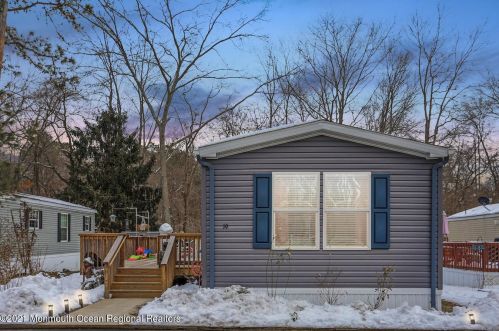 19 Lace Bark Ln, Jackson Twp, NJ 08527-3035