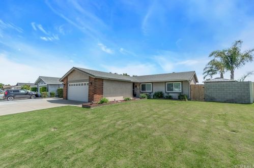 10155 Norwick St, Rancho Cucamonga, CA 91730-3036