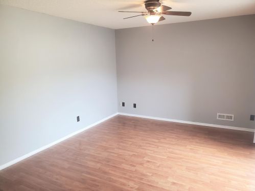 1054 Carmel Ct, Saint Paul MN  55126-5877 exterior