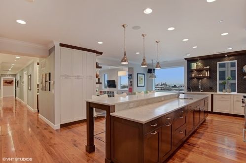 184 Harbor Dr, Chicago, IL 60601-7501