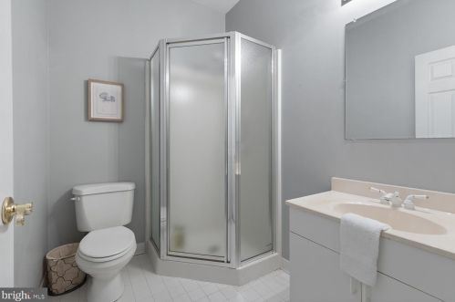 728 Oak Grv Cir, Severna Park MD 21146-4219 exterior