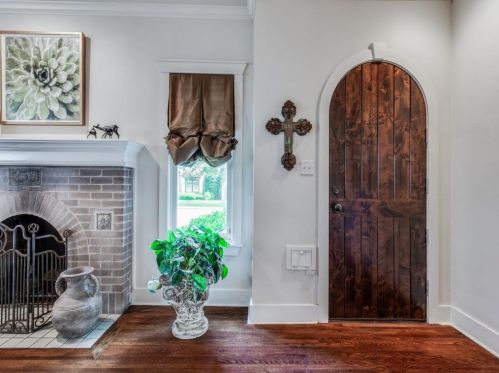 3701 Crestline Rd, Fort Worth TX  76107-3333 exterior