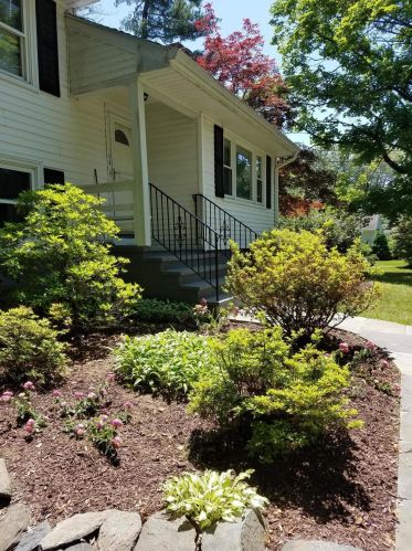 33 Long Meadow Rd, Riverside, CT 06878-1103